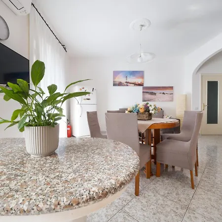 De Vivo Realty - Enea Appartamento